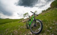 Drenge og mountainbike: Fællesskab, venskaber og vilde oplevelser